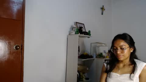 Snapshot of alia054 chatting on September 25, 2:13 pm Alia  online show from September 25, 2:13 pm