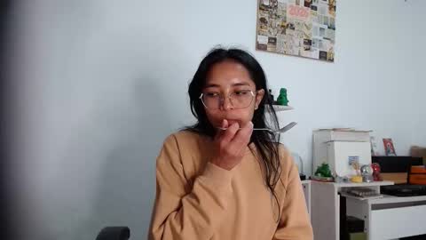 Alia  online show from March 4, 1:19 pm