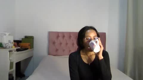 Snapshot of alia054 chatting on February 7, 3:41 pm Alia  online show from February 7, 3:41 pm