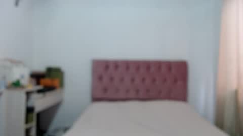 Snapshot of alia054 chatting on September 15, 12:28 pm Alia  online show from September 15, 12:28 pm