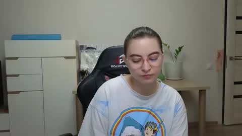 Alice online show from March 22, 7:18 pm