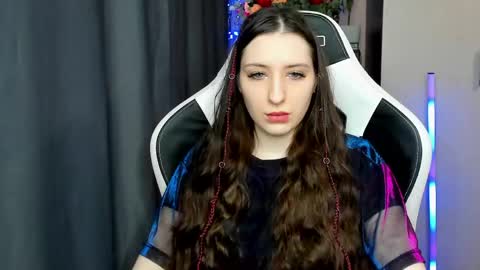 Alice online show from March 24, 12:00 pm