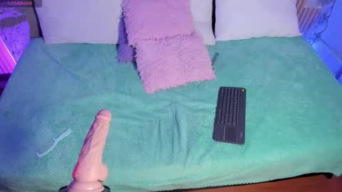 Mey online show from February 26, 3:48 pm