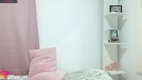 Snapshot of alice_dussan_ chatting on February 26, 11:52 pm alice online show from February 26, 11:52 pm