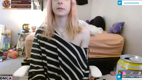 Alice Hatchette online show from November 13, 4:42 pm