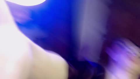 Snapshot of alice_m00nn chatting on January 14, 12:43 am alice_m00nn online show from January 14, 12:43 am