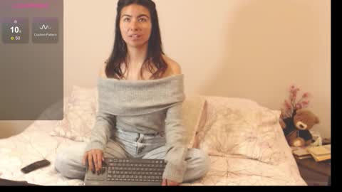 Snapshot of alice_middle01 chatting on October 10, 6:58 pm Alice online show from October 10, 6:58 pm