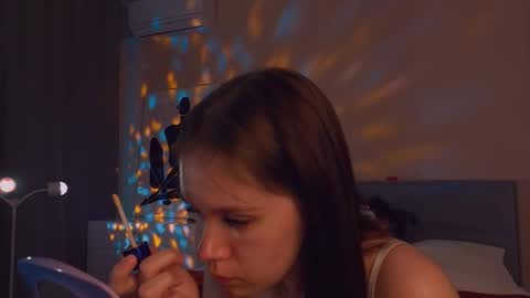 Alice online show from September 24, 9:49 am