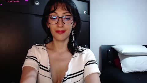Snapshot of alice_mossa10 chatting on February 11, 12:59 am alice mossa online show from February 11, 12:59 am