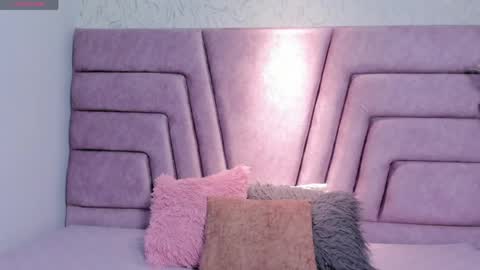 Alice  online show from April 14, 3:21 am