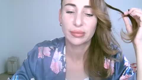 Snapshot of alice_sewx chatting on September 26, 2:03 pm Alice Sewx online show from September 26, 2:03 pm