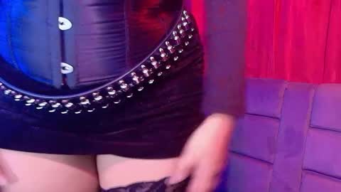 alice_von_rose online show from May 6, 6:08 am