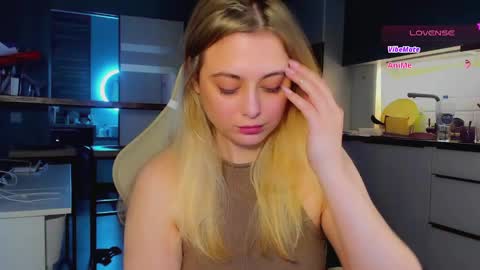 Alice online show from May 28, 3:04 am
