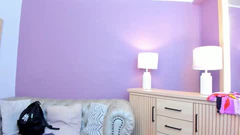 Alice and Asia online show from March 28, 7:48 pm