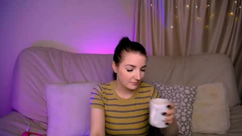 alicechanell online show from May 23, 4:19 am
