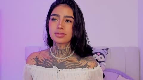 Alice  online show from November 28, 8:49 pm