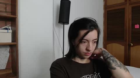 alicee_logan_ online show from March 5, 2:03 am