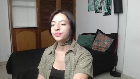 alicee_logan_ online show from October 27, 1:27 am