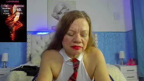 alicee_mature4 online show from October 9, 7:08 pm