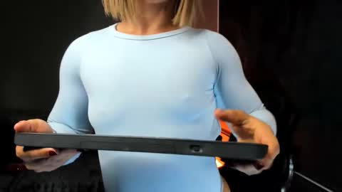 alicefit_212 online show from December 3, 3:13 pm