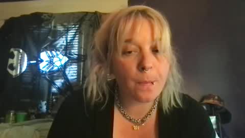 Alice online show from May 30, 10:41 pm