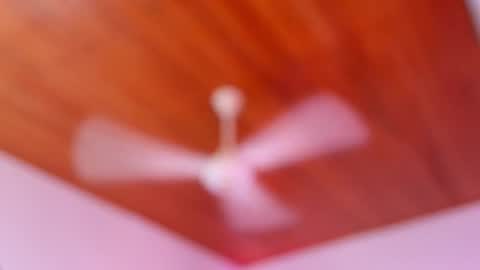  ALICEKIING online show from November 28, 5:15 am