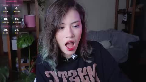 Snapshot of alicekit chatting on October 13, 6:21 pm Alice  vacation  online show from October 13, 6:21 pm
