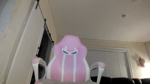 Snapshot of alicelighthouse chatting on December 25, 10:37 pm Alice Lighthouse online show from December 25, 10:37 pm