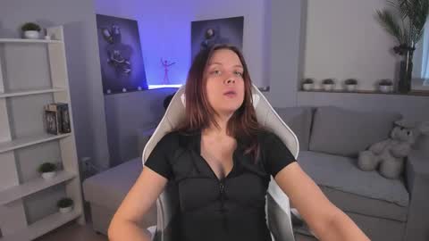 Alice online show from September 17, 2:04 am