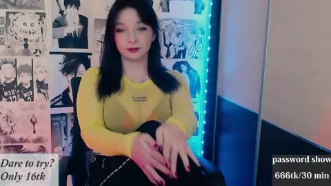 aliceriddle1 online show from April 16, 8:09 pm