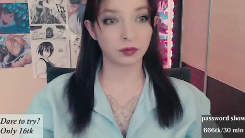 aliceriddle1 online show from April 23, 10:22 pm