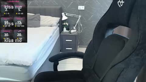 Alice online show from September 24, 12:01 pm