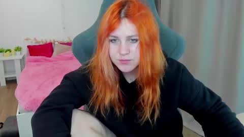 Snapshot of alicewinchesterr chatting on October 26, 2:39 pm Alice online show from October 26, 2:39 pm