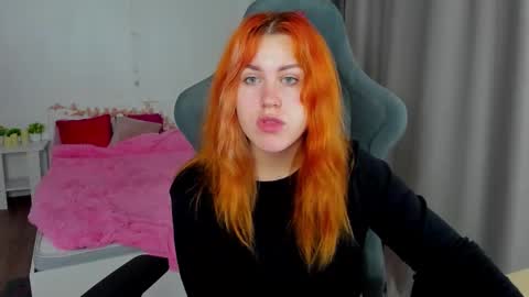 Snapshot of alicewinchesterr chatting on October 28, 7:15 pm Alice online show from October 28, 7:15 pm