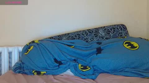 AliceWoolfy online show from September 18, 8:46 pm