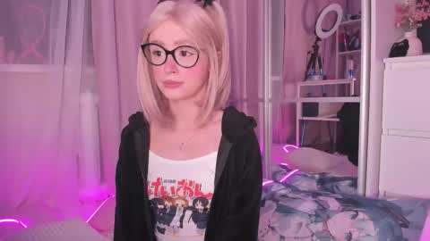 from wonderland online show from November 25, 4:17 pm