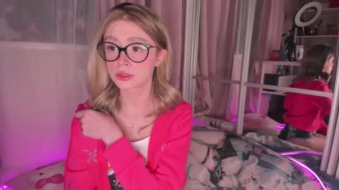 from wonderland online show from January 12, 3:30 pm