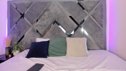 Alice  online show from February 24, 7:30 pm