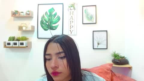 Snapshot of aliciacute__ chatting on October 16, 7:13 pm aliciacute    online show from October 16, 7:13 pm