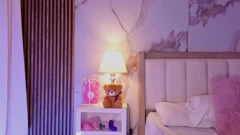 LUNA online show from February 7, 12:30 pm