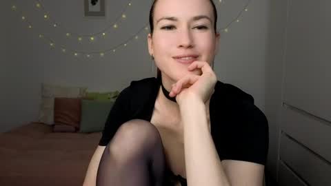 alicianoveli online show from April 18, 7:07 pm