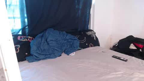 Alid 17 online show from March 22, 4:44 pm