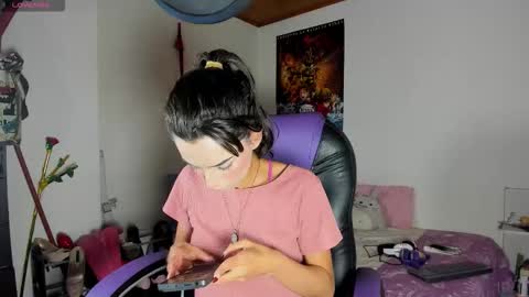 Aiko  Independent Model  online show from February 11, 1:53 am