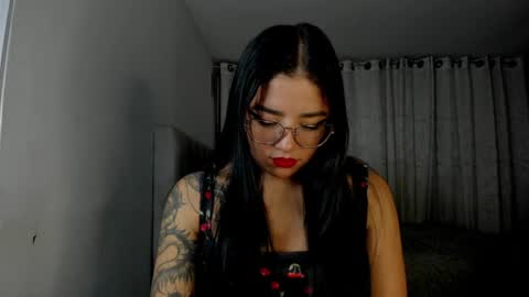 aliice_walker_ online show from July 23, 1:58 am