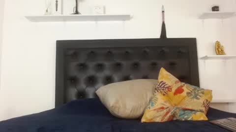 alika_jonhson_ online show from October 12, 2:04 am