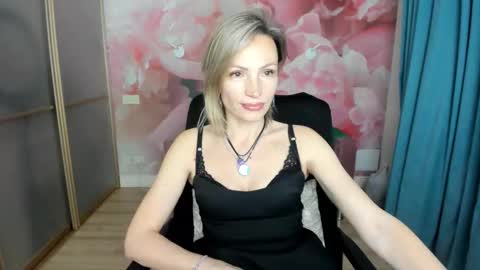 AlinaMoor online show from April 16, 10:12 pm