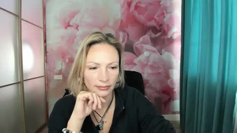 AlinaMoor online show from October 21, 5:45 am