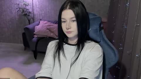 Aline Greeeen online show from October 24, 1:23 pm