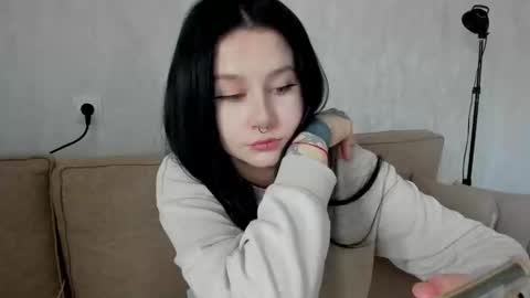 Aline Greeeen online show from February 13, 7:35 am