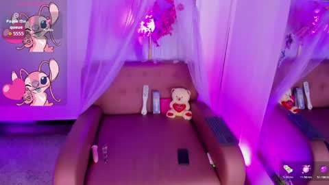 alise_mason online show from May 7, 5:47 am